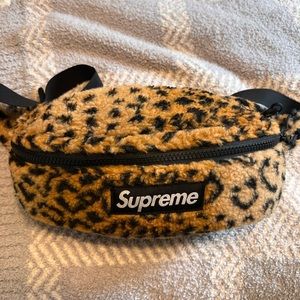 Supreme leopard cheetah bum bag Fanny pack RARE shearling